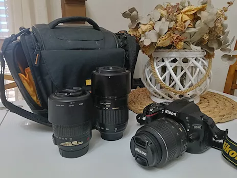 Nikon D5100 con tre obiettivi e borsa. Come nuova