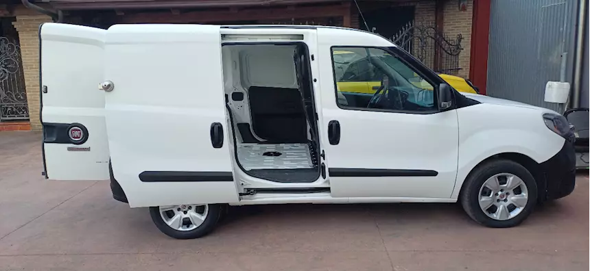 Foto 6Fiat Doblò Cargo CH1 Business 1.6 Mjet 105CV E6D Anno 2021, cambio manuale