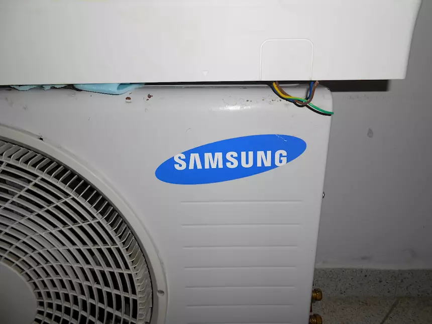 Condizionatore Samsung Esterna AQ12UGDX con monosplit AQ12UG - Foto 2
