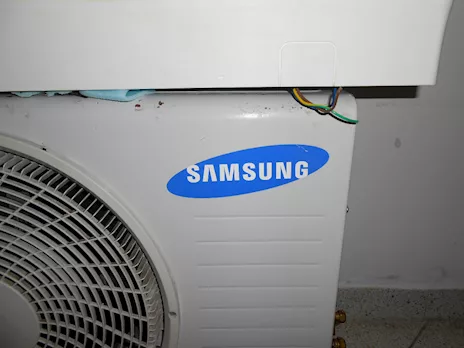 Condizionatore Samsung Esterna AQ12UGDX con monosplit AQ12UG - Foto 2