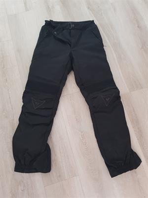 Giubbotti uomo e donna + pantaloni donna