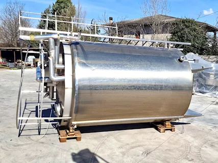 Cisterna inox con agitatore usata 10000lt