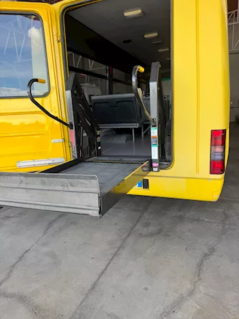 Vendo scuolabus Marca Iveco Anno 1999 Euro 2 - Anteprima 2