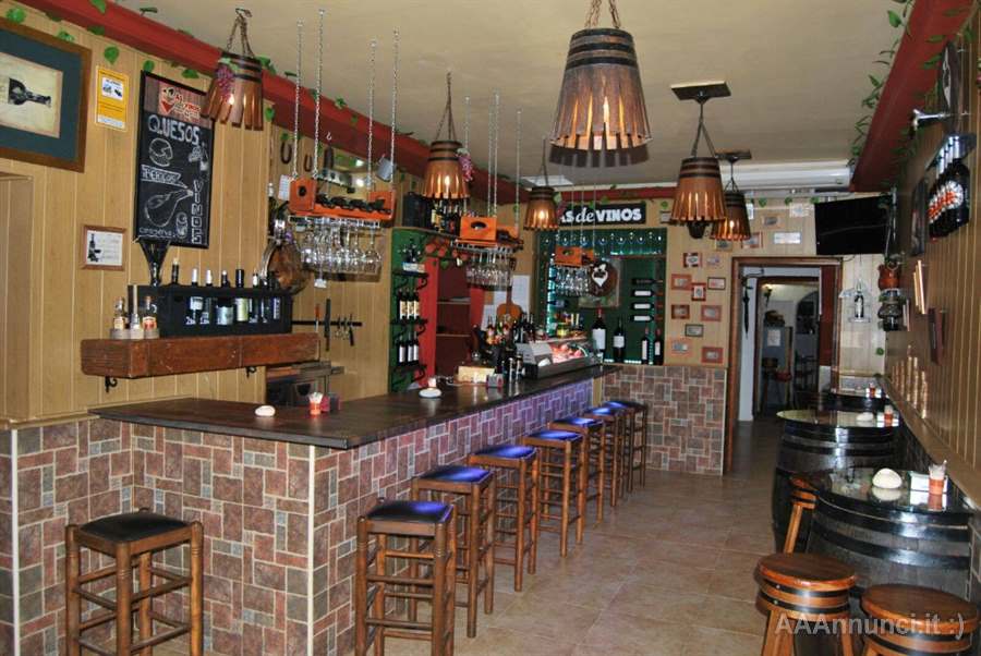 Locale di carne alla brace e birra, solo 8000 euro in Spagna