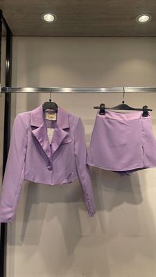Tailleur con pantaloncini