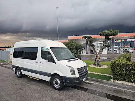 CRAFTER 9 POSTI TURISTICO
