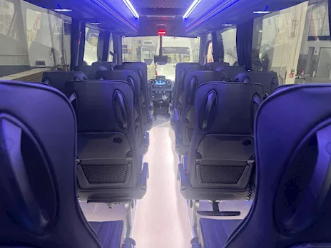 Sprinter - Minibus 25+1+1 full optional nuovo Mercedes Km 0, pronta consegna - Anteprima 10