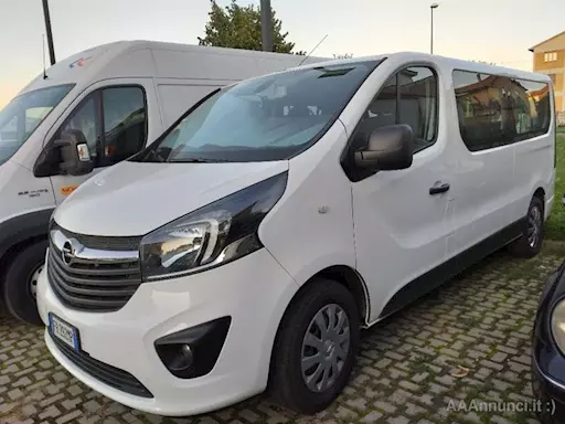 AUTOVETTURA 9 POSTI OPEL VIVARO BITURBO
