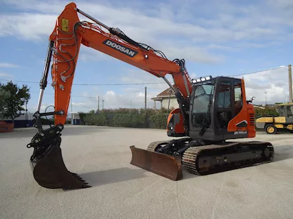 ESCAVATORE CINGOLATO DOOSAN DX140LCR