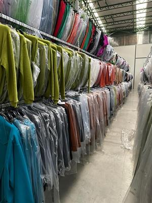 Vendita abbigliamento ingrosso uomo-donna - Foto 2