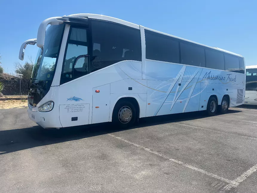 Vendo Irizar HDH 3assi 13 m Anno 2008 Km 1300000 Euro 4, motore rifatto