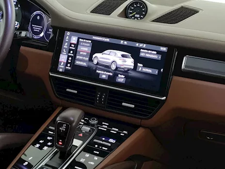 Porsche Cayenne 4.0 Turbo S e-Hybrid Tiptronic Anno 2021, colore Nero - Anteprima 4