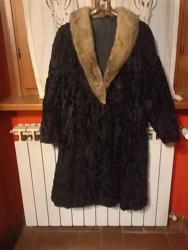 Foto 6Cappotto vintage di Astracan, colore nero, taglia 50