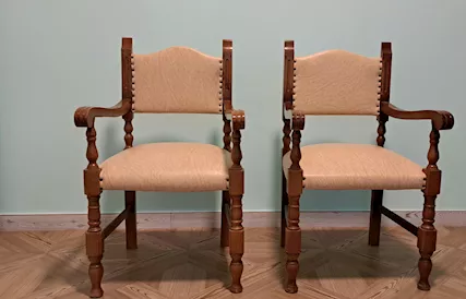 Coppia di sedie restaurate