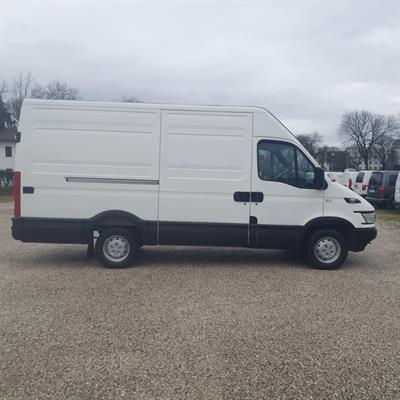 Iveco Daily - Passo Medio Tetto Alto L2 H2