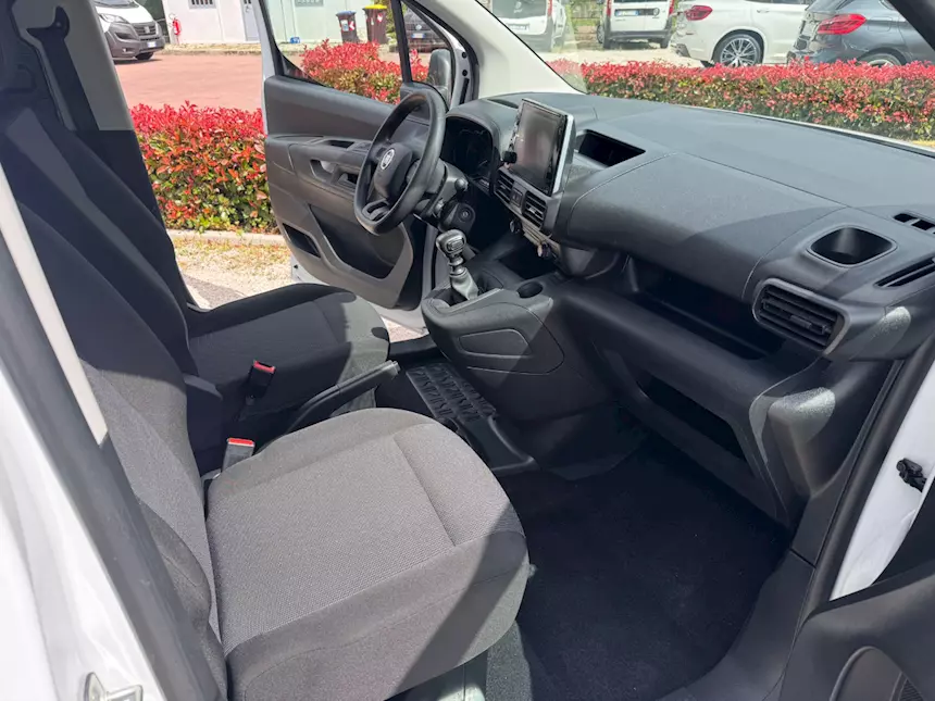 Foto 7Fiat Doblò 1.5 HDI 100 CV E6D-I 2024 Km 72000 Euro 6, unico proprietario