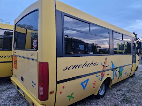 Scuolabus Cacciamali Marca Iveco Euro 3, in ottime condizioni - Anteprima 12