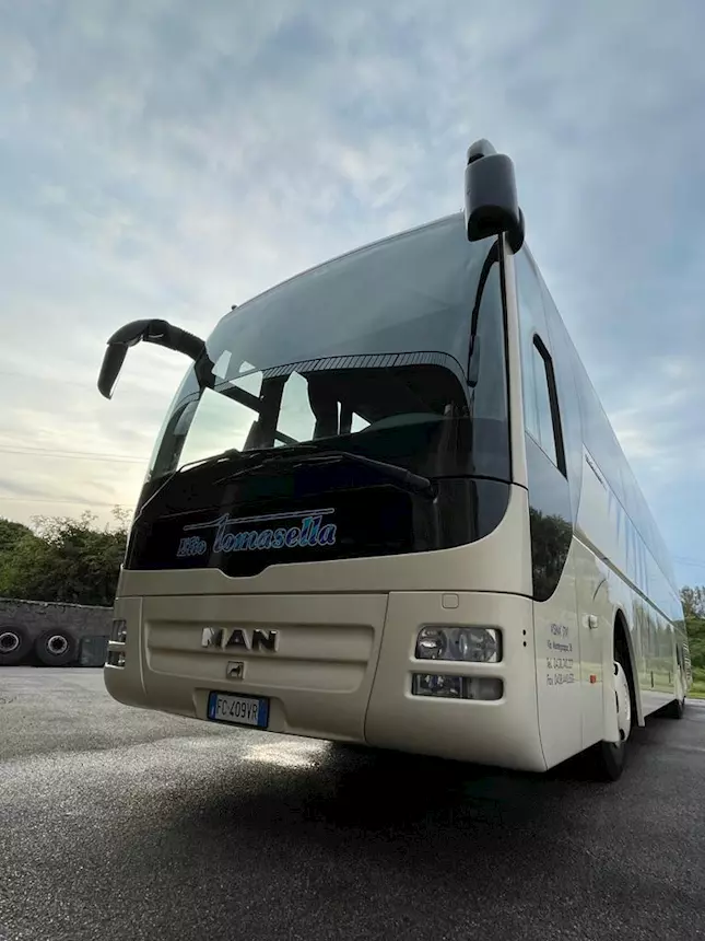 Foto 2Man Lion’s Coach Marca Irizar Anno 2011 Km 570000, cambio manuale