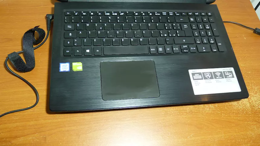 Foto 10Acer I5 Vers. Turbo 8GB RAM HD 1TB Geforce 2GB, modello Acer A315