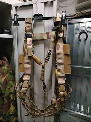 Gibernaggio Air-Soft Chest rigg Multicam Frog industries.