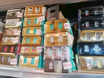 Placche per Prese Elettriche e Interruttori - 24194, tipologia Placche singole - Foto 3