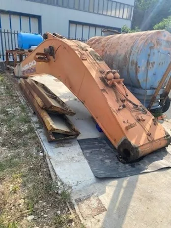 Braccio per escavatore tipo Hitachi