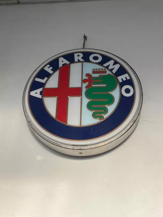 Foto 2 Insegna Alfa Romeo