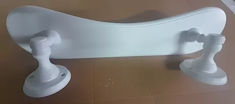 Mensola legno sagomata laccata bianco opaco nuova mai installata - Anteprima 1