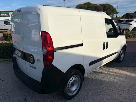 FIAT DOBLO 1.6MJT 105CV E6D.I 2022 Km 45000 Euro 6, unico proprietario - Anteprima 4