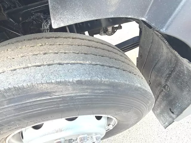 Foto 7Camion Marca Iveco Eurocargo 180e24 k telaio