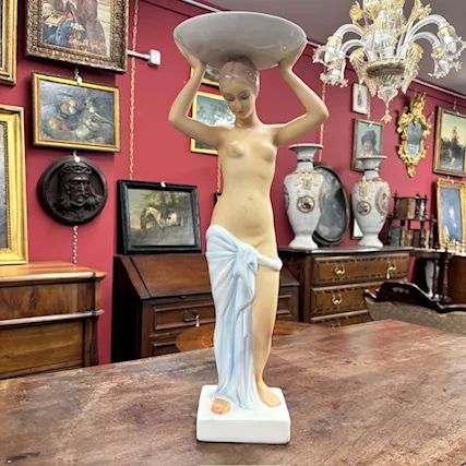 Antica scultura ceramica Donna portatrice - Anteprima 1