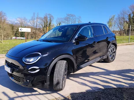 Fiat 600 La Prima 2025 - il top di gamma in pronta consegna