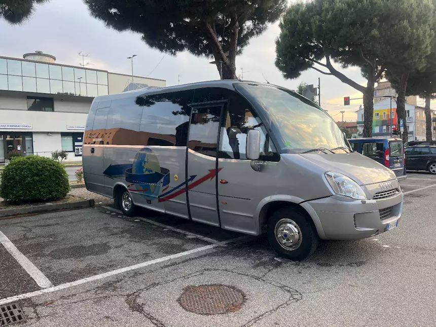 Iveco minibus 26+1 posti Anno 2009 Km 60000 Euro 5