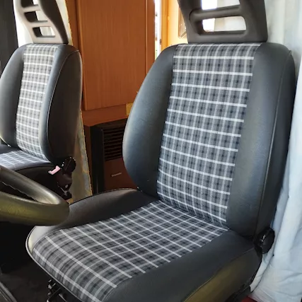 Camper mansardato Fiat Ducato 6 posti letto e auto 56.000 km Mobilvetta - Foto 5