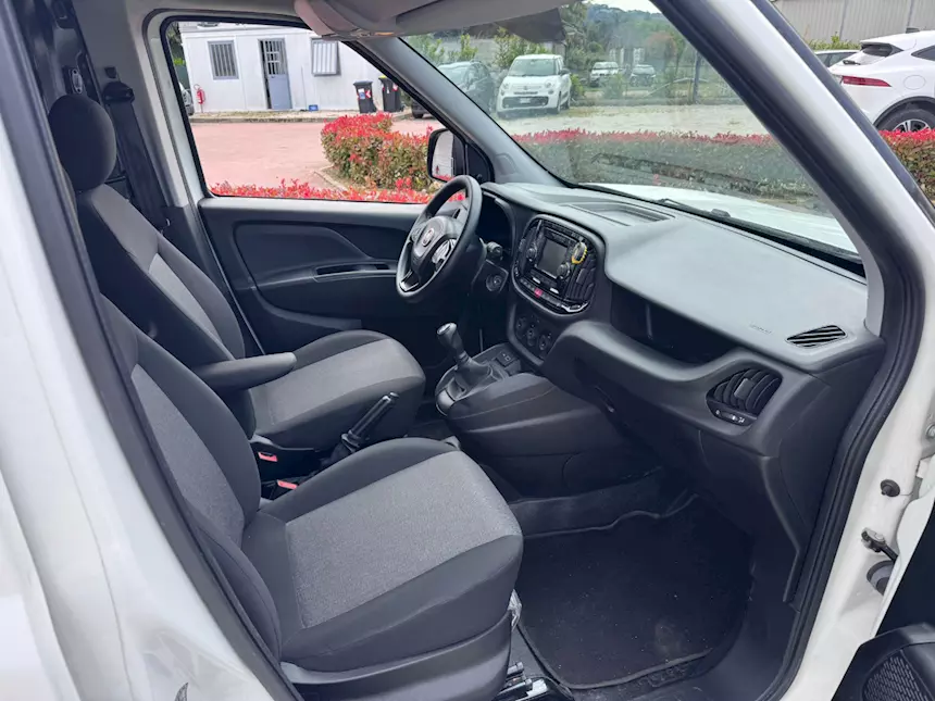 Foto 6Fiat Modello Doblò 1.3MJT 95 CV E6D-T 2021 no IVA Km 125000 Euro 6