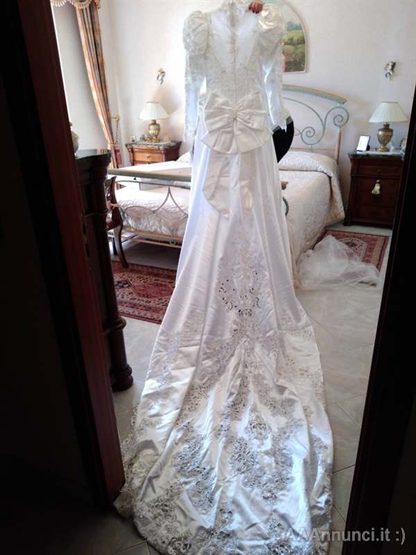 Vendo abito da on sale sposa mai usato