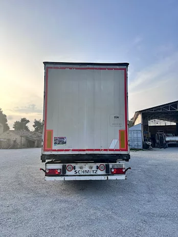Semirimorchio Schmitz centinato 13,6 m - copri-scopri