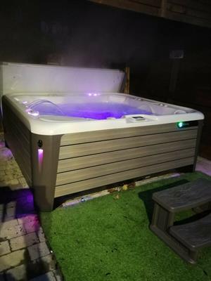 Vasca idromassaggio Luxury Grandee NXT
