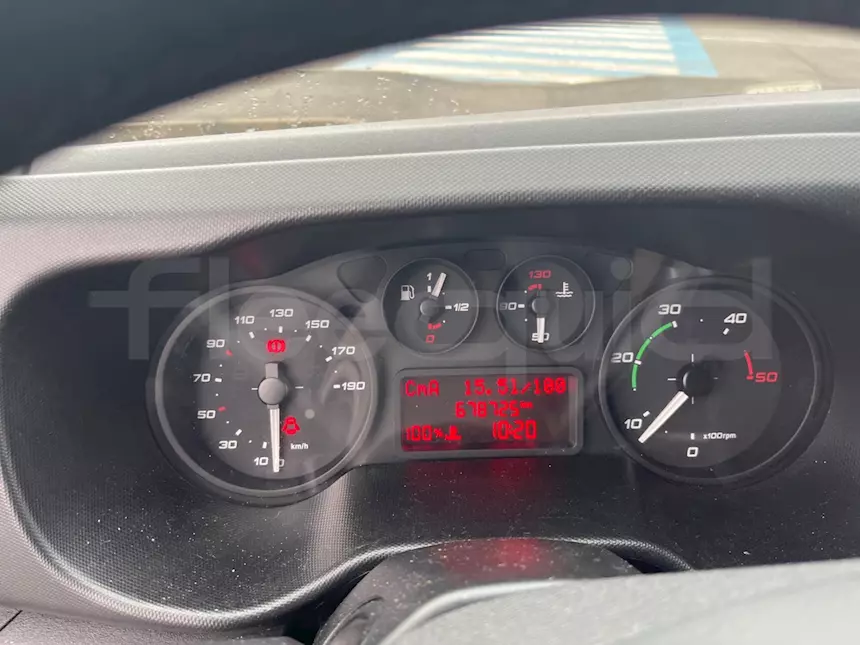 Foto 10Iveco Daily, 2015, 21 posti, Euro 6, km 672.623, cambio: manuale