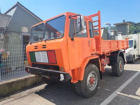 Macchina operatrice Iveco 65C15 4x4 ribaltabile