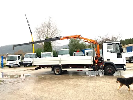 Camion Iveco Eurocargo 75e15 cassone fisso e gru, marca stern - Anteprima 9