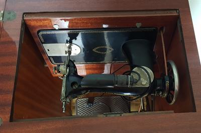 MACCHINA DA CUCIRE SINGER D'EPOCA CON MOBILETTO, ottimo stato - Foto 6
