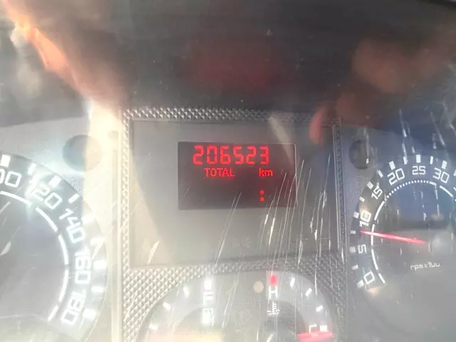 Foto 6Camion Marca Iveco Daily 35C12 ribaltabile Anno 2009 Km 206700