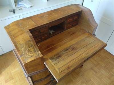 Cassettone con cassetti e anta a ribalta
