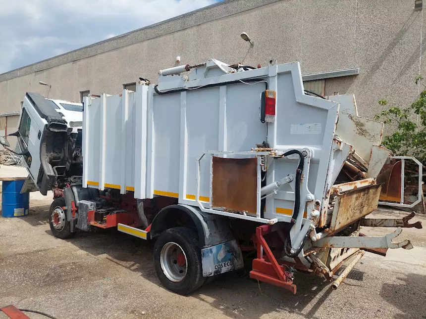 Foto 4Iveco 100E18, in ottime condizioni, a telaio