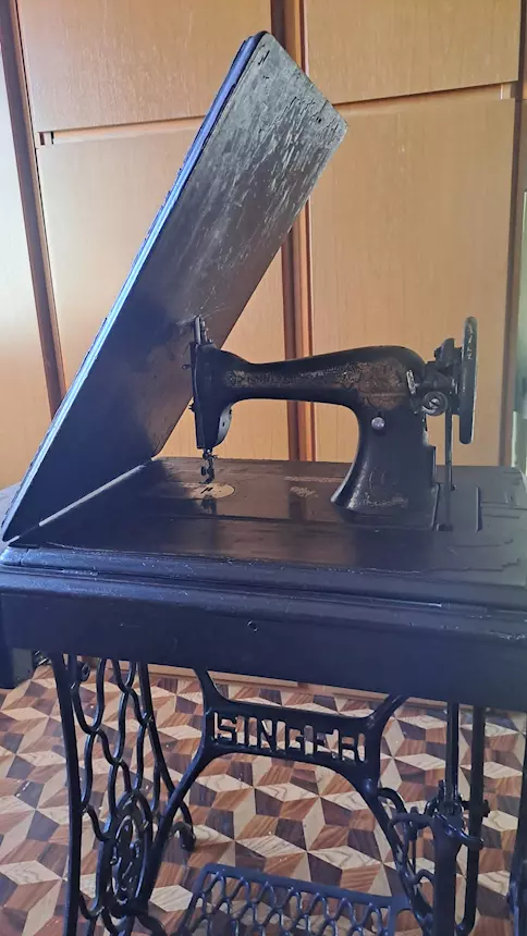 Macchina Singer epoca, modello ribaltabile - Foto 2
