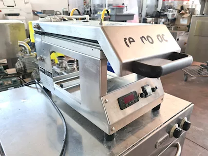 Macchina sigillatrice per alimenti usata