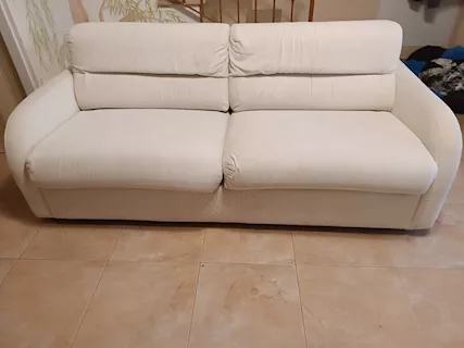 Divano letto tre posti bianco