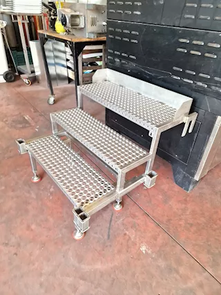 Scaletta inox per impastatrice usata