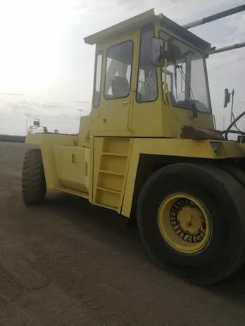 Carrello elevatore 30 ton